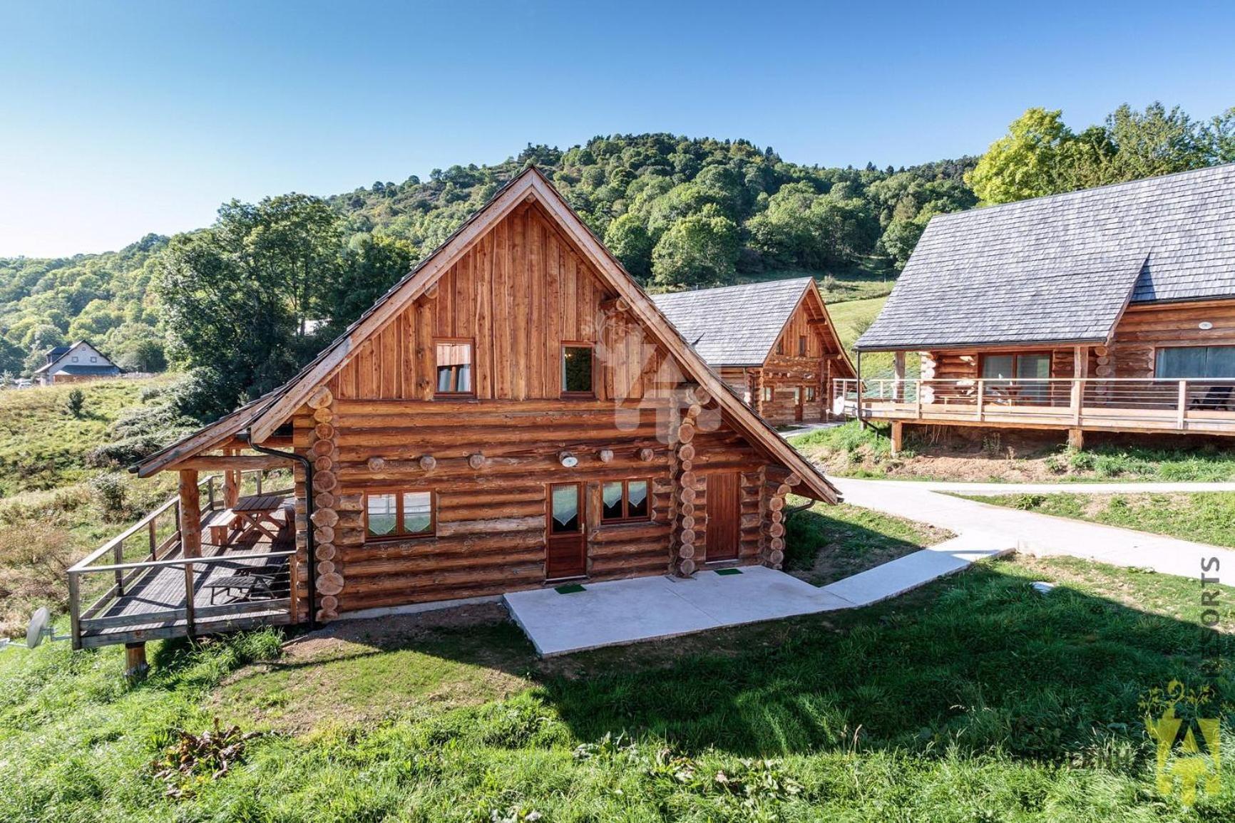Chalets De Fougerousse Chambon-sur-Lac Exterior photo